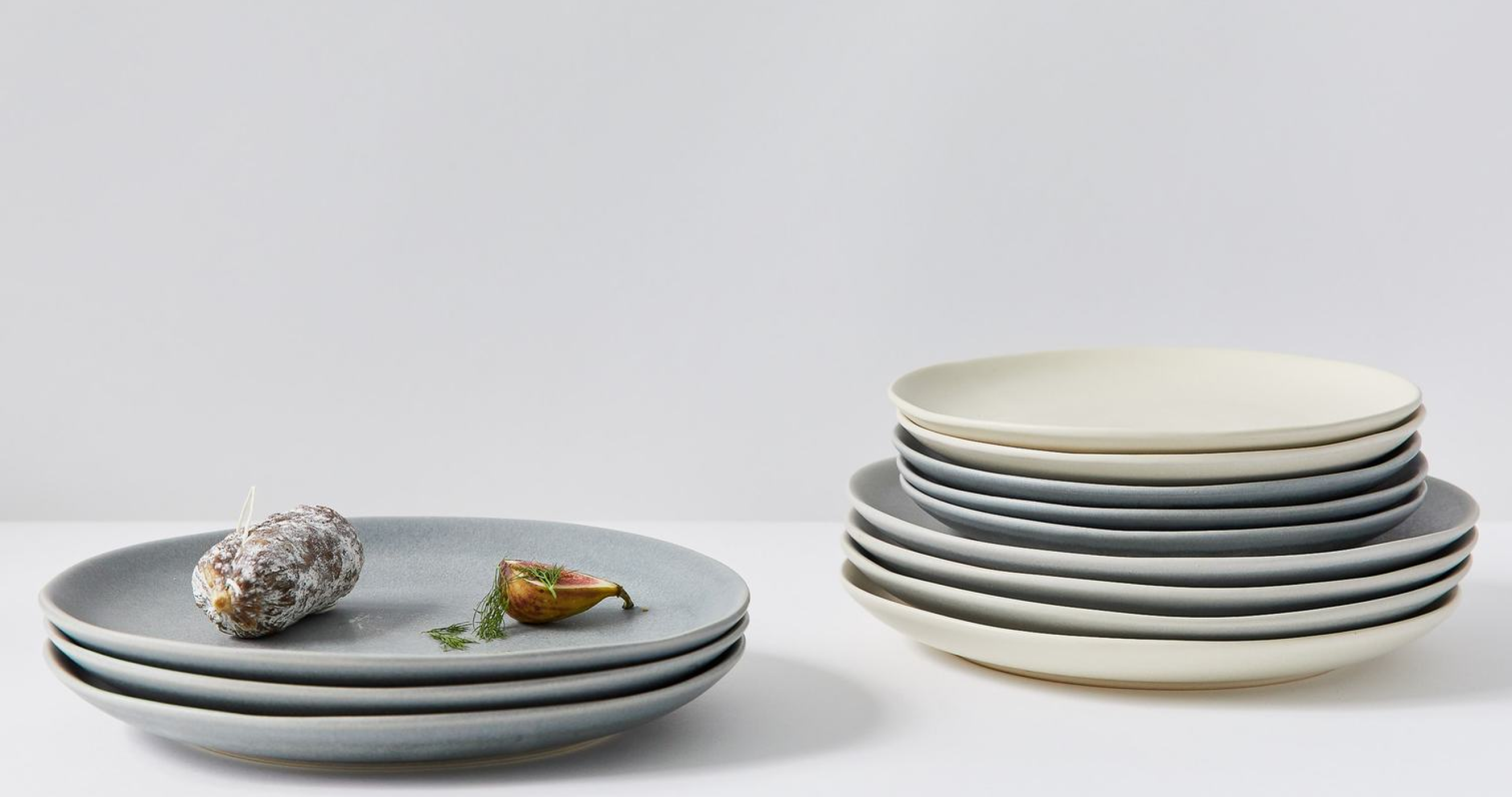 Minimalist plates